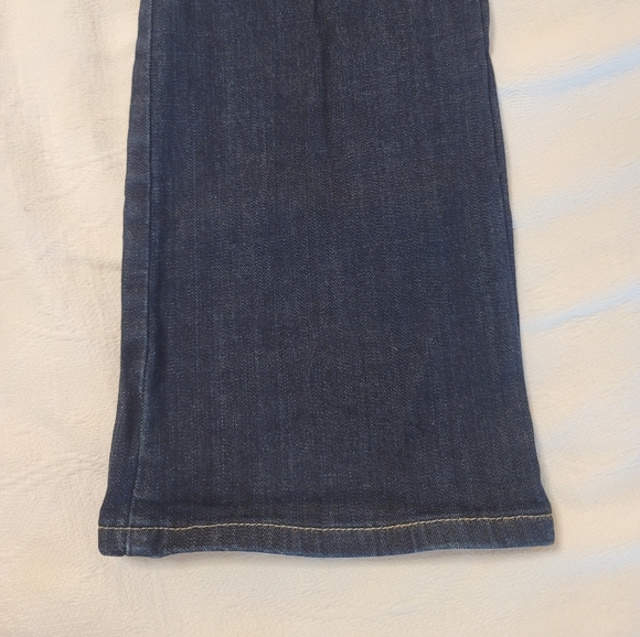 Levi's - Picture 4 of 9